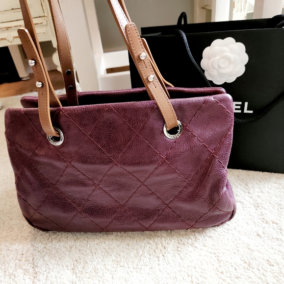 SOLD 💋💋💋11A CHANEL on the Road Shopping Tote - Picture 11 of 15